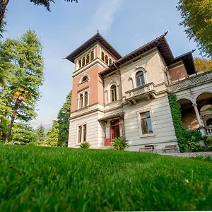 Villa Confalonieri, Mandello del Lario