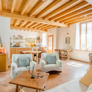 Bed & Breakfast Torre Del Barbarossa Foresteria, Mandello del Lario